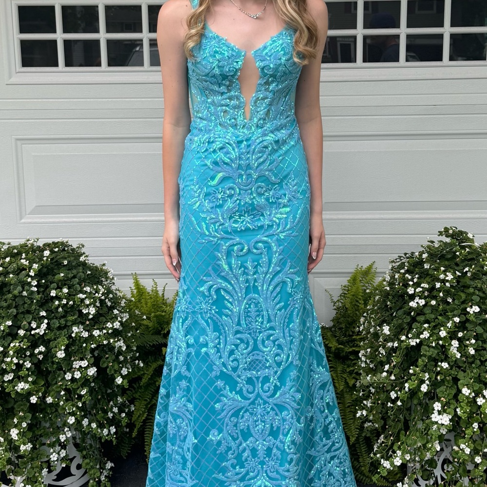 Elegant Blue Lace Evening Gown